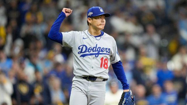 '4625억 사나이' 야마모토 111구 완투승…다저스, 밀워키 5-1 꺾고 NLCS 2연승→2년 연속 WS 보인다