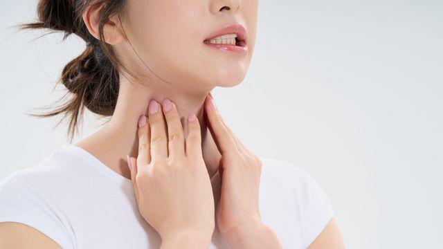 배우 지예은, ‘갑상선 기능 저하증’ 진단... ‘항진증’과 어떻게 다를까?