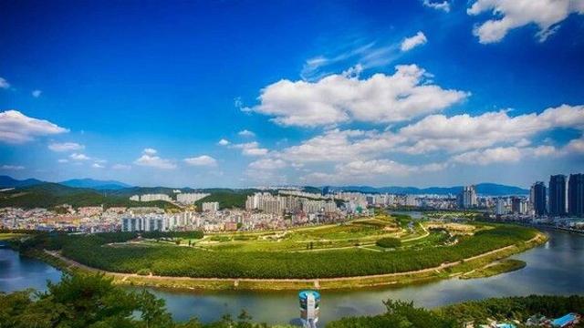 산업과 자연이 공존하는 도시, 울산의 매력을 찾아서