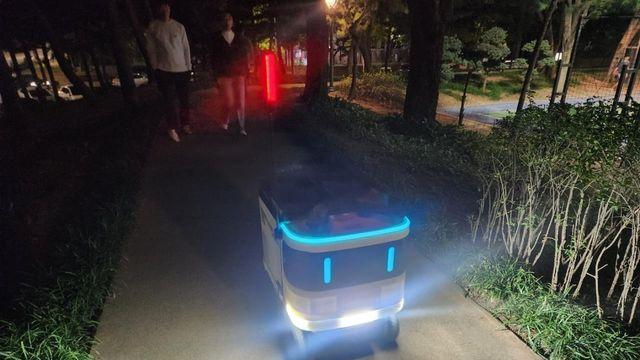 재활용 수거도 순찰도 척척…서울 강서구 자율주행로봇 첫선