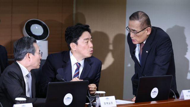 김용범 정책실장, 美측과 관세 협상 위해 방미...3500억 달러 이견 조율할 듯