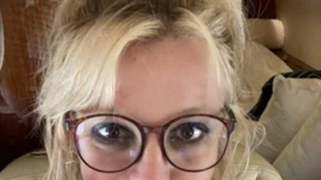 “브리트니 스피어스, 子 잘 때 손에 칼 들어”… 전남편 폭로 나와 [왓IS]