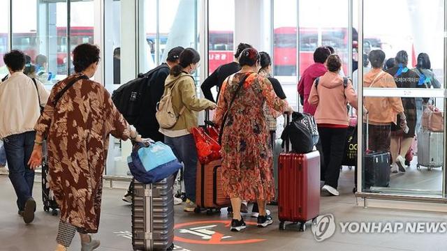 경찰, 중국인 관광객에 '조건부 운전 허용' 신중 검토(종합)