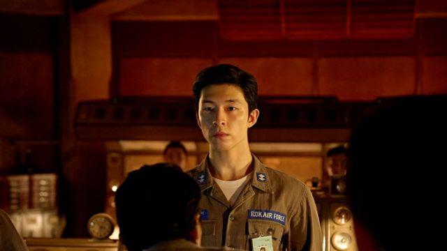 홍경, 야심찬 연기 변신…'굿뉴스' 텐션 책임질 키맨 활약