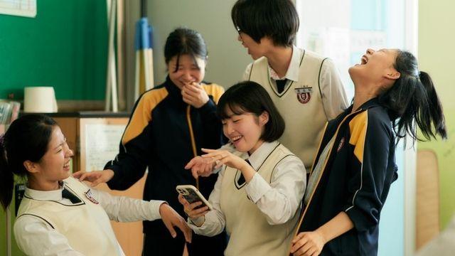 혼란과 사랑이 공존하는 열여덟살 세상…'세계의 주인'