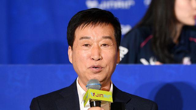 V리그 여자부 판도 뒤집어지나? IBK기업은행, 우승팀 예상 투표 1위…김호철 감독 “기분 좋으면서 부담스러워”