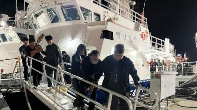 태안 해상서 밀입국 시도하다 붙잡힌 중국인 8명 검찰 송치
