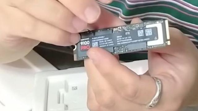 세계 최초 삼성 SSD 9100 PRO M.2 8테라 출시