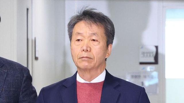 해병특검, '박정훈 구제 기각' 김용원 인권위원 압수수색…PC·휴대폰 확보