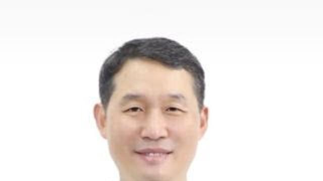 [전문의 칼럼] 흉터 없이 10년 젊어지는 눈밑 교정법은?