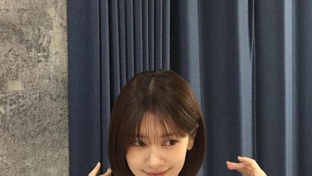 정소민 완벽 이목구비…단발 찰떡 소화