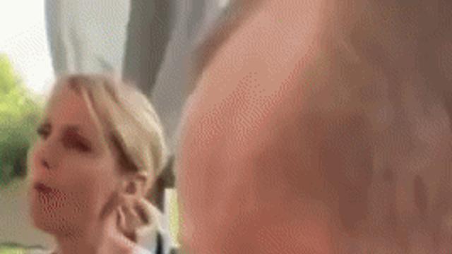 난 언제 줄거야?