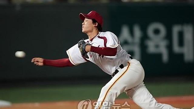 前야구 국가대표 조용훈 생방송 중 추락사···