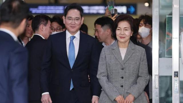 삼성 세 모녀, 삼전 지분 1조7000억 매각...상속세 재원 마련 목적