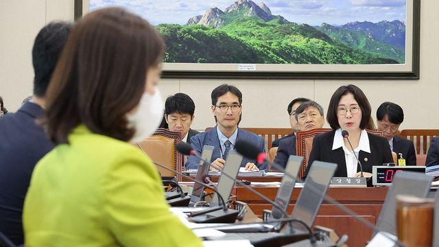 기상청 국감서 '날씨 유튜버' 도마 위에…