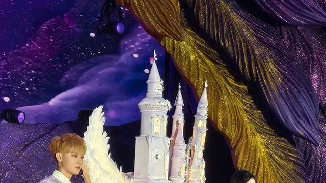 前  엑소 타오, SM 루키즈 출신과 성대한 결혼… 500캐럿 다이아 ‘눈길’
