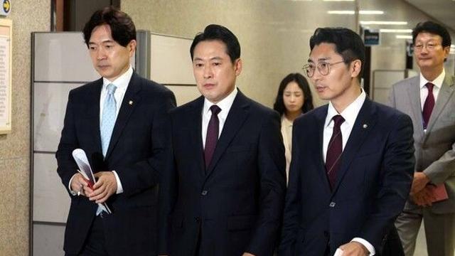 與, 장동혁 尹 면회에 