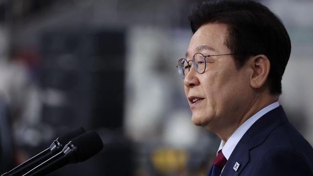 이재명 대통령 지지율 54%…취임 후 최저치