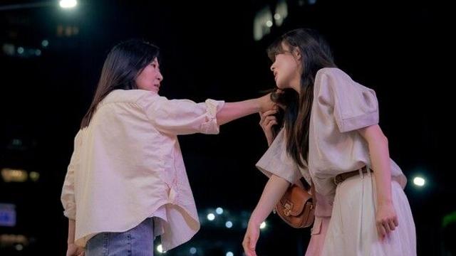 이선빈vs라미란, 드디어 맞붙었다…갈등 폭발('달까지 가자')