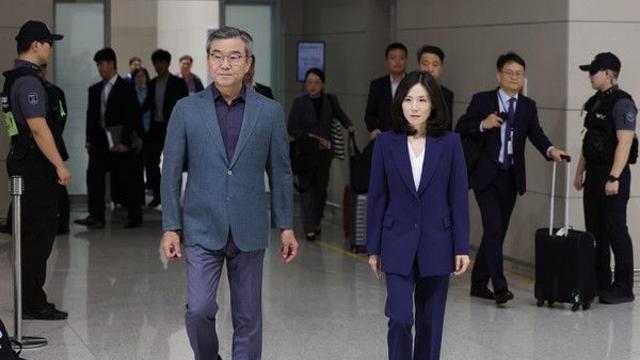 ‘캄보디아 구금’ 한국인 64명 국내 송환···전원 체포돼 경찰 압송