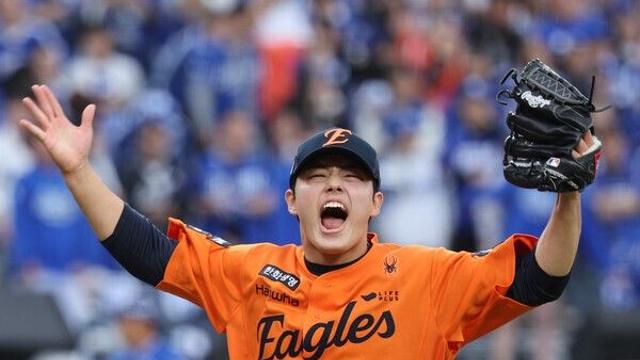 [STN 현장] ‘162km’ 한화 문동주, 뜨거웠던 대전 왕자의 PS 데뷔전…“팀이 필요로 하면 언제든지”