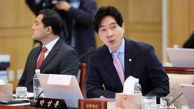 '캄보디아 송환' 공방…野 
