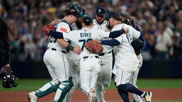 수아레스 8회 만루포…MLB 시애틀, 토론토 꺾고 ALCS 3승 2패