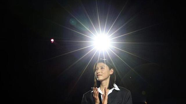 여자배구 '전설' 김연경, 코트와 작별 