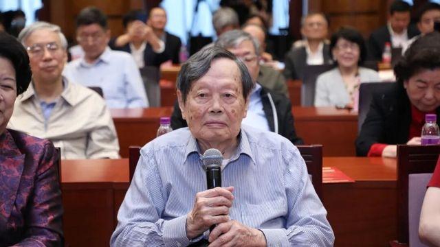 '中 최초 노벨상' 물리학 석학 양전닝 별세…향년 103세