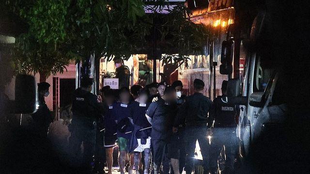 '캄보디아 구금' 한국인 64명 송환…전부 체포돼 경찰 압송(종합)