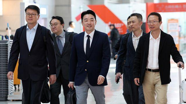 강훈식 비서실장 “방산 수출 확정과 제도 개선 노력 함께 할 것”