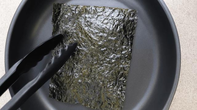 남은 김 '이렇게'만 무치세요… 10분 만에 완성되는 밥반찬 레시피