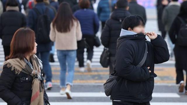 내일 아침, 한 자릿수까지 기온 뚝...국내 ‘이곳’에 첫눈 예보까지