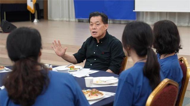 수원특례시, '2025 수원형 공직입문과정' 운영...신규공직자 161명 참여