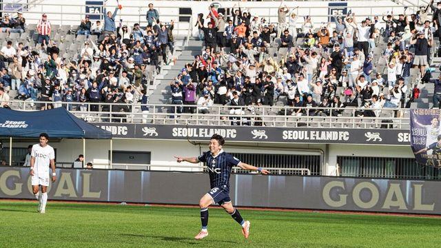 '플레이오프권 5위 수성' 서울이랜드, 부산 3-0 완파…김도균 감독 