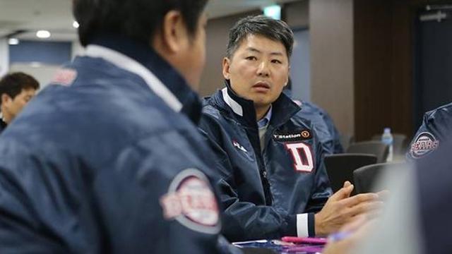 국민타자 가고 어린왕자 왔다…두산, 이승엽 후임에 김원형 감독 선임