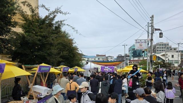 강화군, 소창체험관 하루 종일 북적… 원도심 와글와글 행사 성황