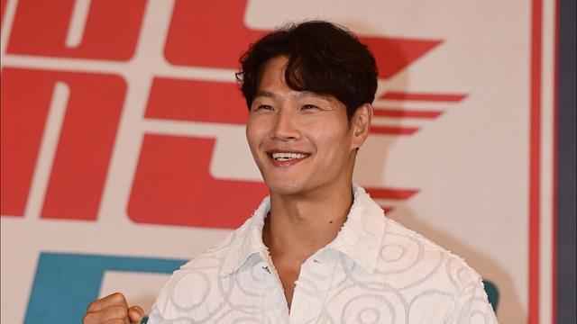 ‘새신랑’ 김종국, 달라진 눈빛…유재석 “옛날 같지 않아”