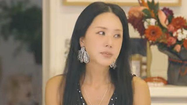 ’56세 미혼’ 엄정화, 연애관 고백…”연하+외모가 1순위” [RE:뷰]