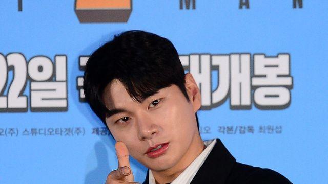 이이경, 사생활 폭로글 논란 “명백한 허위사실…법적 조치 준비 중”