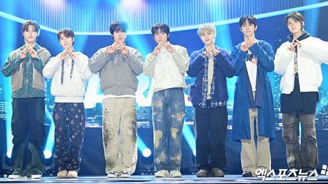 [단독] 윤종신 흐뭇하겠네…'미스틱 막내' 아크, 빌리 문수아X시윤 손잡고 11월 컴백