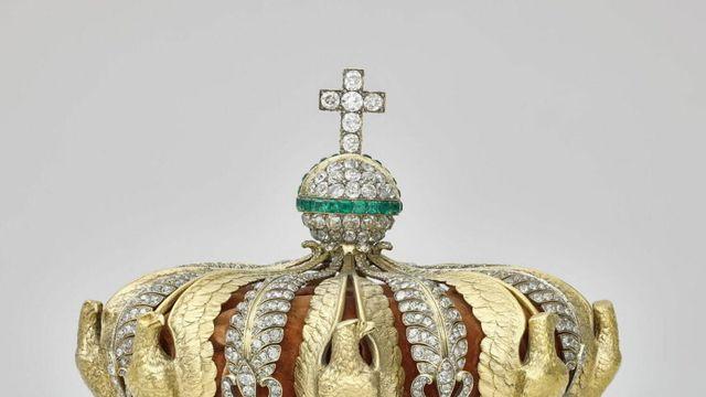 프랑스 루브르 박물관 도난당한 보석들