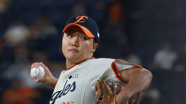 문동주 PO 3차전에 쓴 한화, 4차전 정우주 선발 낙점...원태인과 맞대결