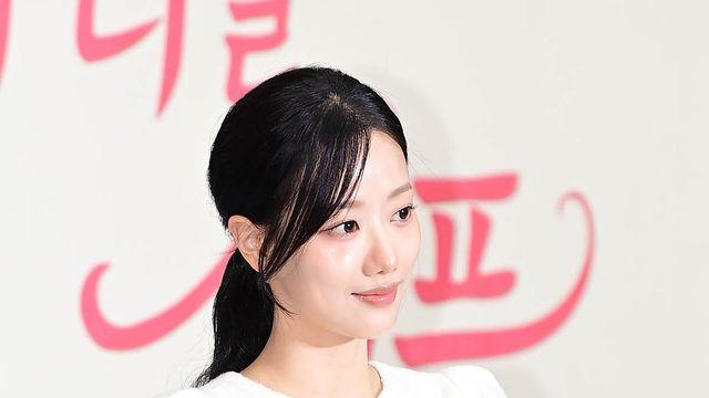이나은, '왕따 논란' 딛고 복귀…