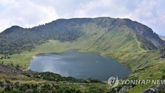기후변화에 따른 한라산 백록담 지형 변화 밀리미터 단위로 추적