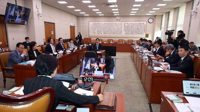 법사위 공방…여 