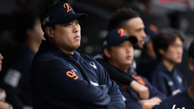 류현진이 반가운 강민호?...데이터 무의미한 가을야구, 3차전도 이어질까 [PO]