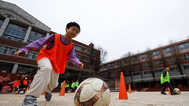 “뛰어놀고 싶어요”…초중고 15%, 학교운동장 기준면적 미달
