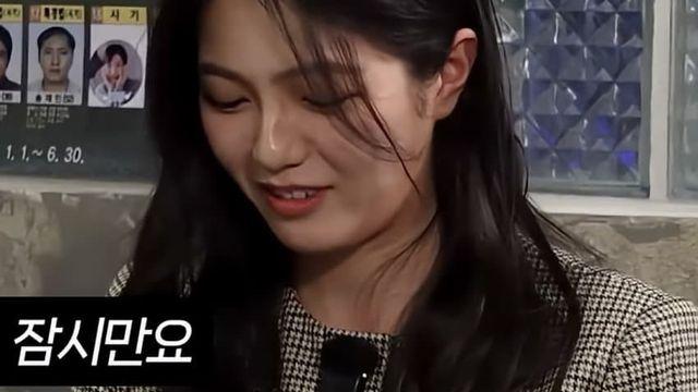 젊은여자가 아줌마폰케이스 끼고다니면
