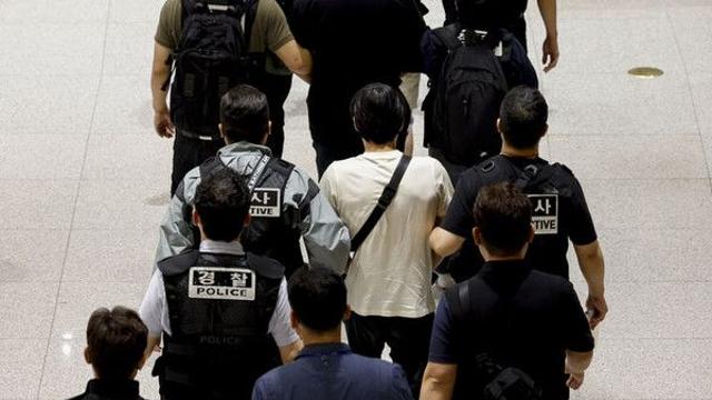 '캄보디아 송환' 피의자 48명 구속…10명, 오늘 심사